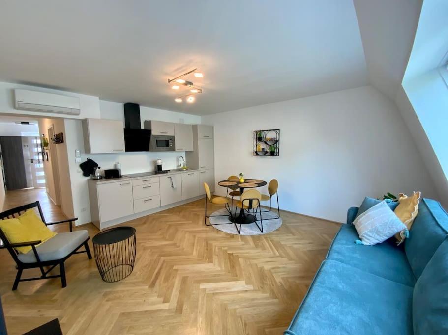 Freshly Renovated Apartment In Trendy Area L Hg21 Vienna Exterior photo